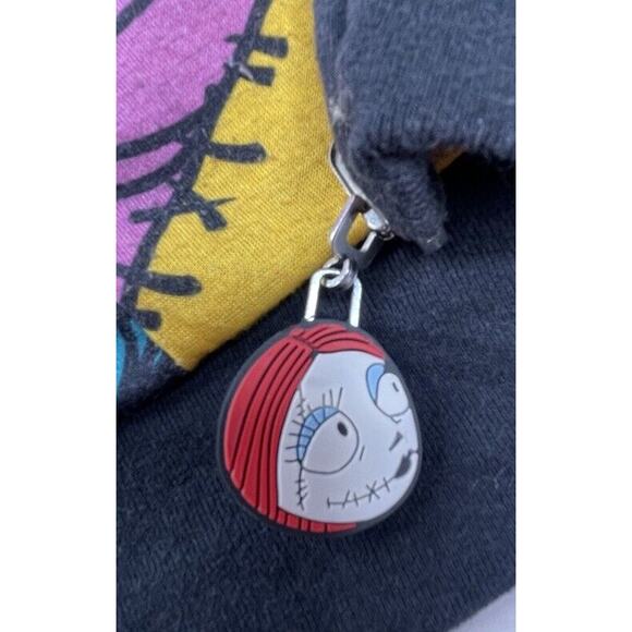 THE NIGHTMARE BEFORE CHRISTMAS Women's Sz M REVERSIBLE HOODIE JACKET - Picture 5 of 6